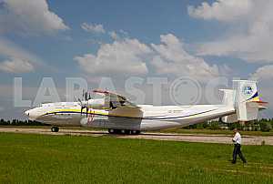 Самолет АН-22а