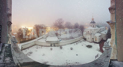 Снежная буря и дождь окутал Киев