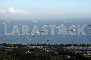 Корабли у берега Сингапура