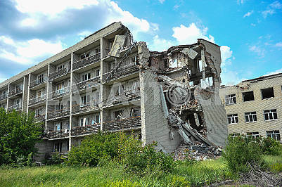 Разрушенный дом в Красногоровке