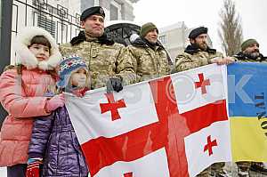 Акция протеста возле посольства России в Киеве.