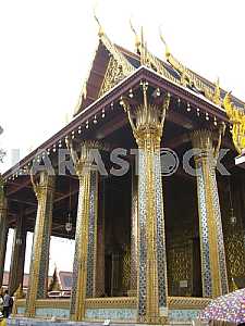 Большой дворец. Храм Изумрудного Будды - Ват Пхра Кео. Вид снаружи. Бангкок, Таиланд. 2012 год.
