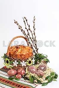 ПАСХАЛЬНЫЕ ЯЙЦА В КОРЗИНЕ