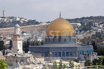 Вид на старый Иерусалим и купол храма Рок