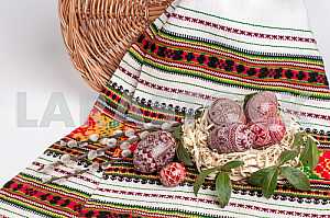  ПАСХАЛЬНЫЕ ЯЙЦА В КОРЗИНЕ