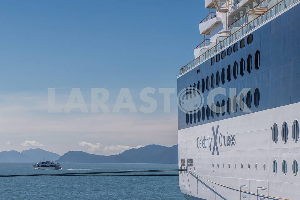 Cruise ship Celebrity cuises, close-up — Image 33513