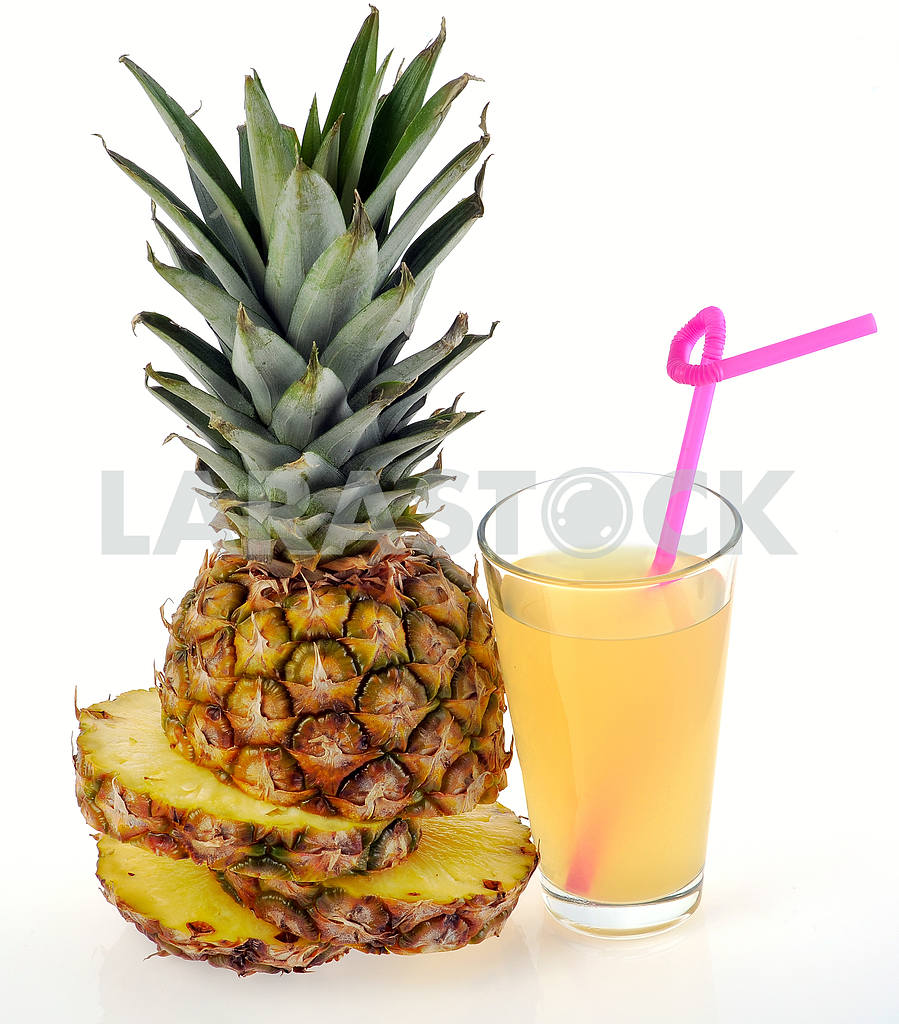  glass of fresh pineapple juice and fruit — Image 18133