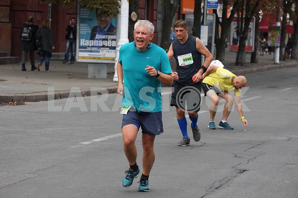Runners on the course "Dnipro Eco Marathon" — Image 37754