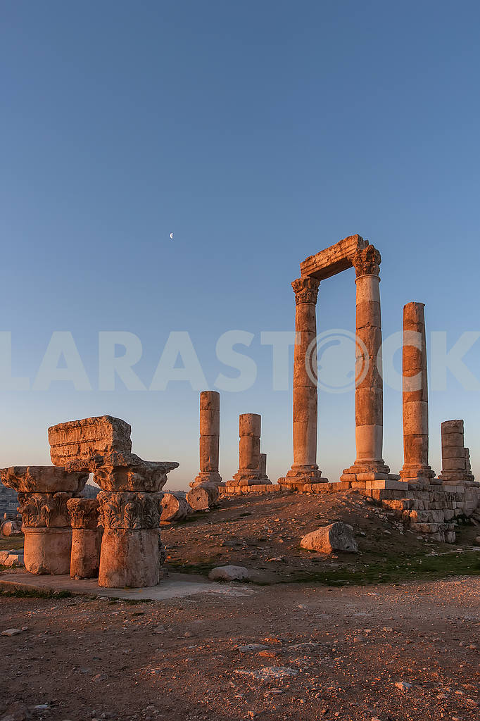 Dawn in ancient Amman — Image 49905