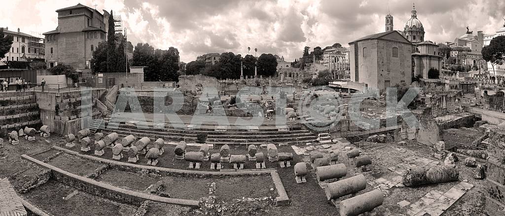 РИМ. ИТАЛИЯ. 12 сентября 2 014 Древние руины Рима — Изображение 23735