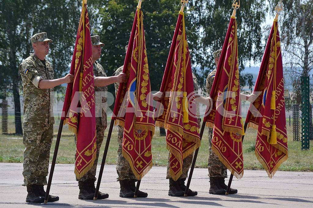 Боевые знамена воинских частей Воздушных Сил Украины — Изображение 60766