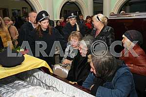 Прощание с погибшими полицейскими Артемом Кутушевым и Ольгой Макаренко