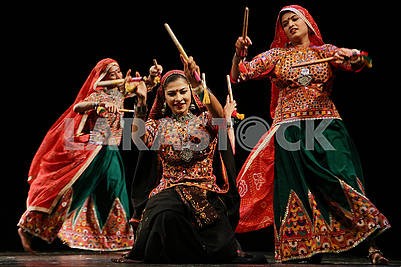 Индийский танцевальный коллектив «Lokrang»