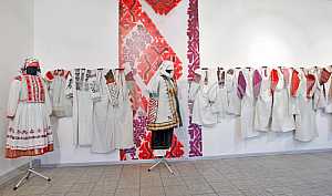 The exhibition Masterpieces of Ukrainian folk embroidery in Kiev