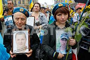 Ukraine: Relatives March to Honor Dead