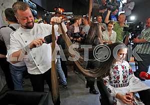 Registration record of Ukraine on the longest natural hair
