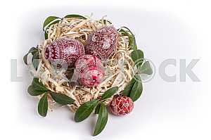  EASTER EGGS IN A BASKET