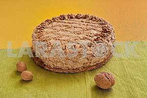 Cake with walnuts