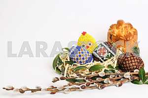 EASTER EGGS IN A BASKET