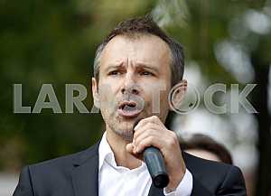 Svyatoslav Vakarchuk