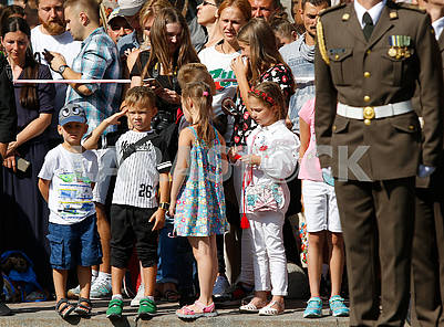 Children on Khreschatyk