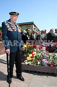 A veteran at the memorial