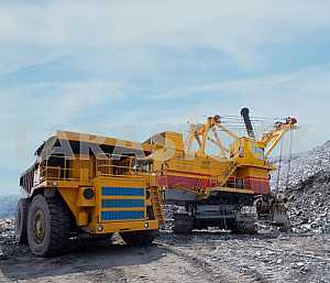 Loading of iron ore
