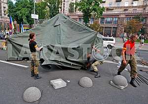 Activists blocked Khreshchatyk and Pechersk court with a demand to release Valentine Liholit
