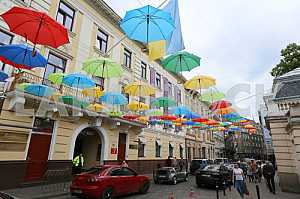 Lions. Umbrellas on Copernicus Street.