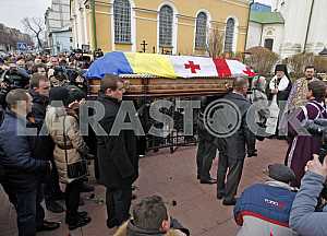 Похороны Георгия Гонгадзе в Киеве.