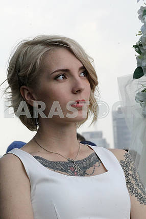 Medical volunteer Yana Zinkevich at her wedding