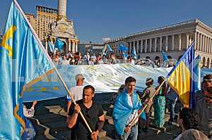 Day of Crimean Tatar flag in Kiev