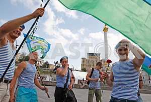 Celebrating Airborne Forces Day in Kiev