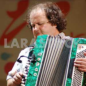SINGER AND MUSICIAN VIKTOR BRONJUK