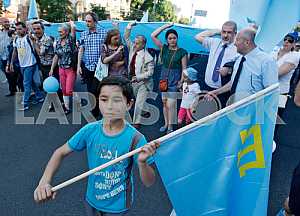Day of Crimean Tatar flag in Kiev