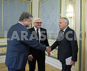 Poroshenko met with the heads of diplomatic missions of Great Britain and France