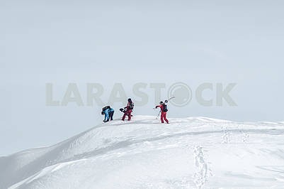 Снежные горы Красной Поляны