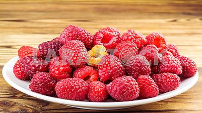 Fresh, delicious ripe berries and fruits are healthy!