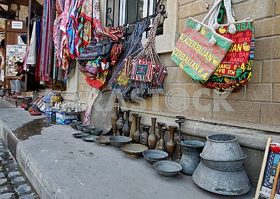 Сувениры на улице Баку																																																		