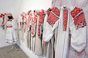 The exhibition Masterpieces of Ukrainian folk embroidery in Kiev