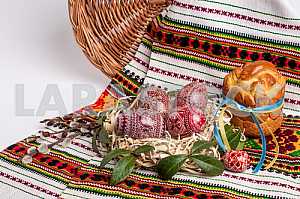  EASTER EGGS IN A BASKET