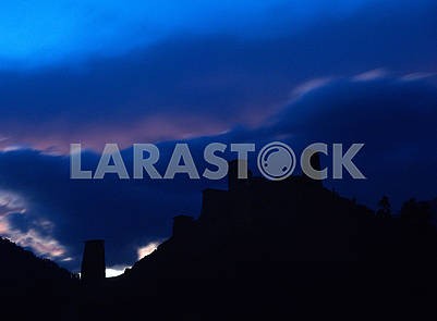 Keselo fortress at night