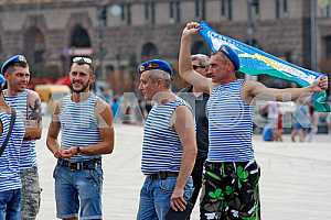 Celebrating Airborne Forces Day in Kiev