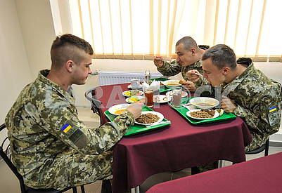 Border guards in the dining room
