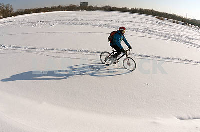 Patterns in the snow bike