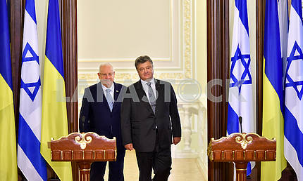 The meeting of the Presidents Poroshenko and Reuven Rivlin