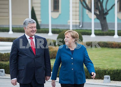 Petro Poroshenko and Angela Merkel