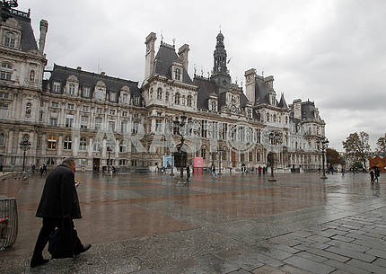 Площадь Отель де Виль в Париже