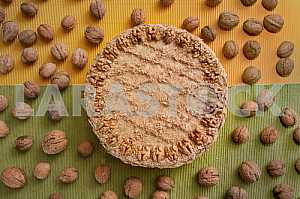 Cake with walnuts