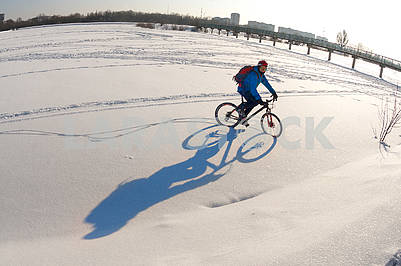 Patterns in the snow bike